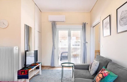 Moschato-Tavros Condo | Top floor apartment at Petrolona with big balcony