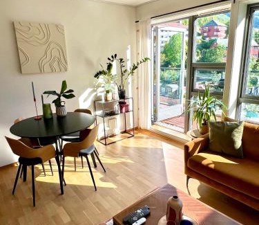 Bergenhus Apartment | Top Floor Apartment with Mountain Views & Free Parking