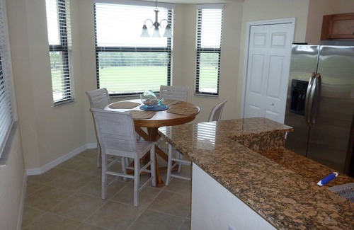 Bradenton Condo | Deluxe Top Floor Condo with Premium Amenities for Your Stay