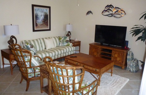 Bradenton Condo | Deluxe Top Floor Condo with Premium Amenities for Your Stay