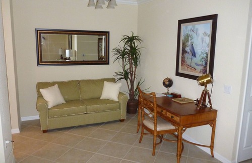 Bradenton Condo | Deluxe Top Floor Condo with Premium Amenities for Your Stay