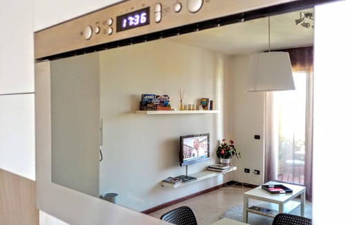 Borgo Roma Apartment | Experience Comfort at La Quercia's Top Floor Retreat