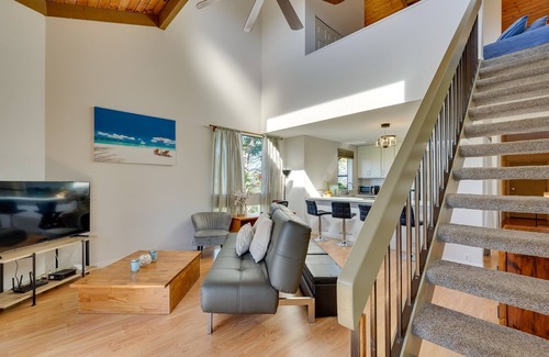 Historic Kailua Village Condo | Ocean View Kailua Bay Resort Condo with Pool & Spa Access