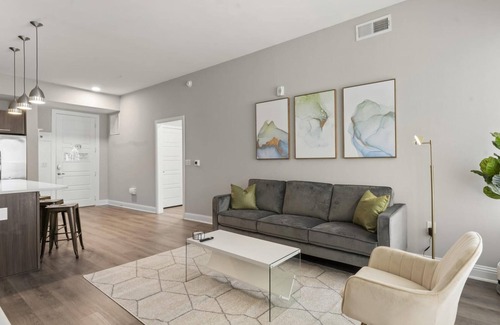 Pleasant Valley Apartment | Stylish 2BR Suite with Fast Wifi, Near Downtown Attractions