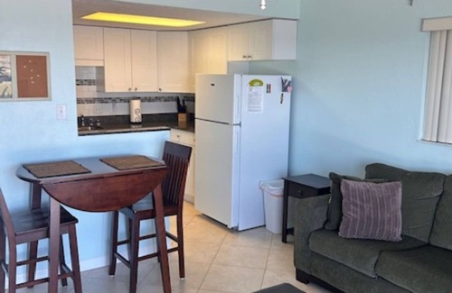 Ormond Beach Condo | Top Floor Condo with Breathtaking Ocean and Pool Views