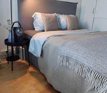 Toolo Apartment | Pet-Friendly Top-Floor Studio by the Park and Sea