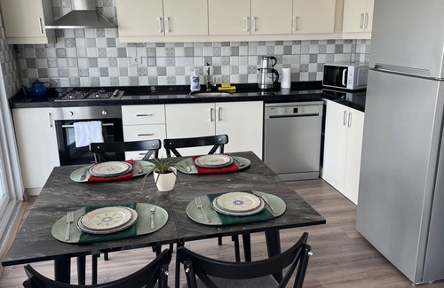 Avcilar Apartment | Top floor Sunny, panoramic View, 2 min walk to sea, 2 AC's