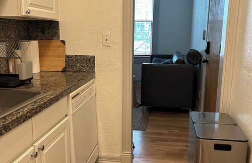 Uptown Apartment | Top floor Uptown apartment!nPet friendly in a lively neighborhood