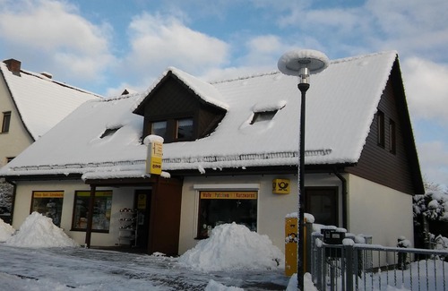 Lausa Apartment | Scenic Top Floor Apartment Near Dresdner Heide with Kitchen