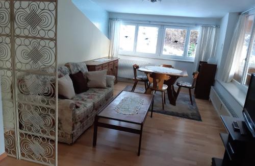 Volders Apartment | Explore TOP Garden View: Family-Friendly & Rated 9.2/10
