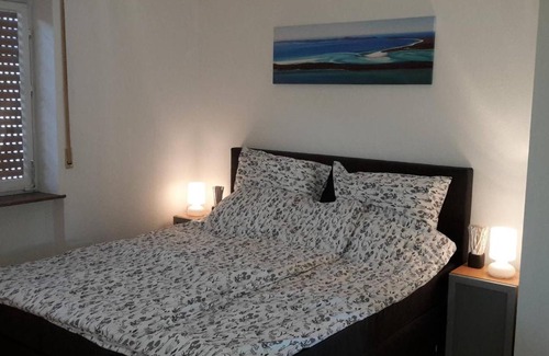 Kaiserslautern Apartment | Prime Location Apartment with Garden for Up to 5 Guests