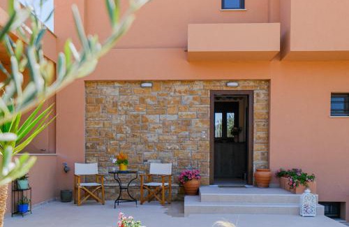 Nikita Apartment | Elegant Top Hill Deluxe Maison & Suite with Sea View