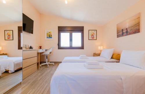 Nikita Apartment | Elegant Top Hill Deluxe Maison & Suite with Sea View