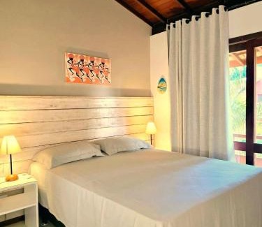 Arraial d'Ajuda House | Top Houses Casa Amarela: 4-Star Stay Near Araçaípe Beach