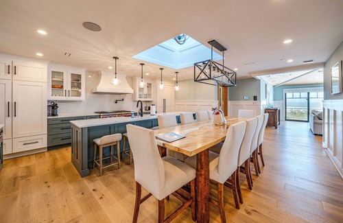 North End Condo | Top Level Luxury BeachFront on Boardwalk, Roof Deck, Pool & Elevator! 6BR/7BA!
