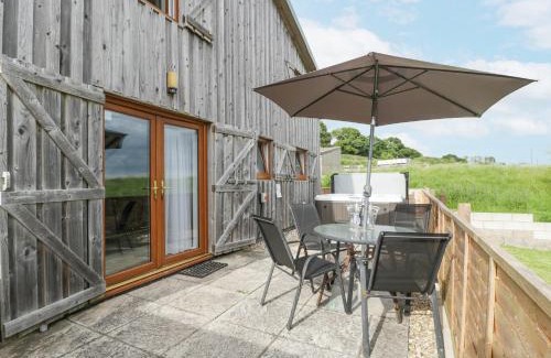 St. Brides Netherwent House | Pet-Friendly Retreat at Top Lodge with Great Reviews