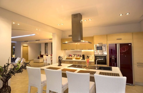 Pefkos Villa | Elegant 5-Bedroom Villa with Private Pool & Tennis Court