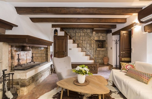 Buje Villa | Indulge in Villa Monte's Unique Amenities and Relaxation