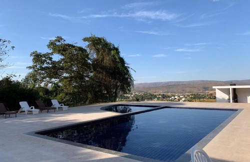 Capitolio House | Cozy Stay at Top Mirante de Escarpas II with Pool & Pets