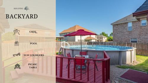 Grand Prairie House | Designer Pool House for Large Groups in Grand Prairie