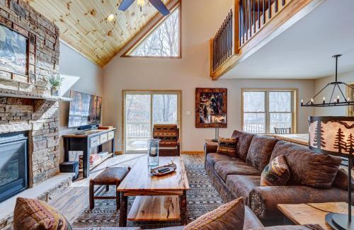 Albrightsville Ski Chalet | Relaxing Retreat at Top Notch Lodge with Hot Tub & Pool