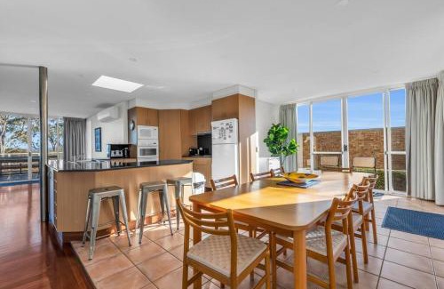 Merimbula House | Discover Family-Friendly Comfort at Top of Collins
