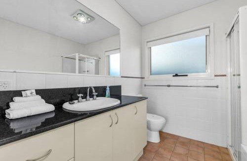 Merimbula House | Discover Family-Friendly Comfort at Top of Collins