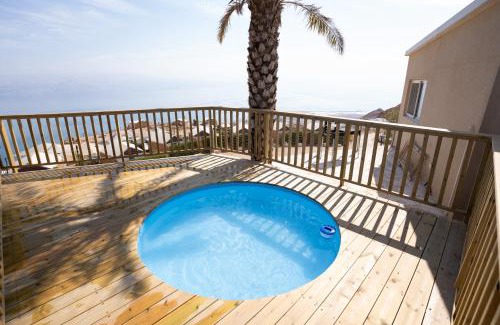Metsoke Dragot Apartment | Relax at Top of the Cliff Apartments - Metzoke Dragot