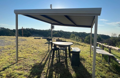 Jacksboro RV Rental | Top of the Dam Campground: Pet-Friendly & Breakfast Included