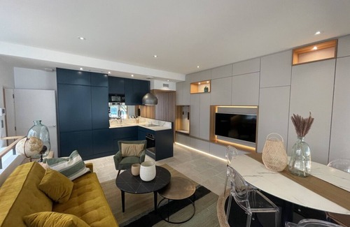 Les Sables d'Olonne Apartment | Premium Apartment Steps from the Sea - Rated 10/10!
