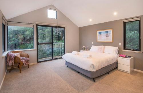 Yallingup House | Unforgettable Stay at Top of the Hill - Rated 9.5/10!