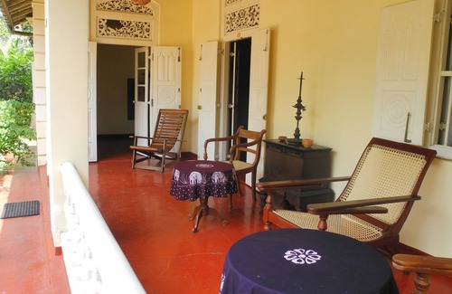 Weligama House | Colonial Villa with Tropical Garden and Oceanfront Pool