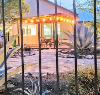 Boerne Cabin | Explore Top of the Hill RV Resort & Cabins with Pool Access