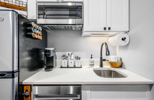 Traverse City Apartment | Top of the Shoppe | Downtown Traverse City with Kitchen Access
