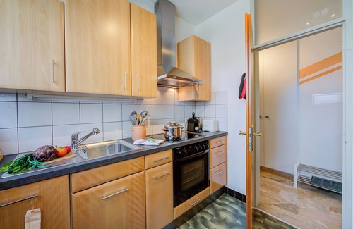 Viganello Apartment | Discover Top Of The Spots: Family-Friendly & Spa Amenities