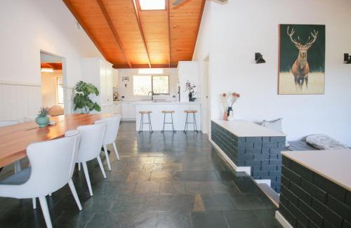 Bright House | Discover Top Of The Town with Poolside Relaxation