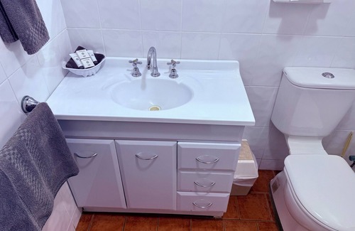 Inverell Hotel | Convenient Stay at Top Of The Town Motel with Pool & Dining