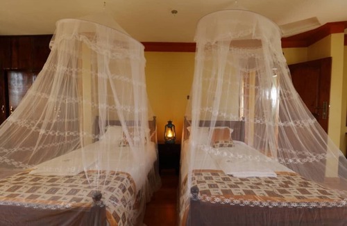 Fort Portal Cabin | Discover Top of the World Lodges in Fort Portal
