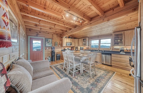 Howard Cabin | Experience Cloud Nine at Top of the World Hotel!