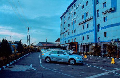 Asaba Hotel | Discover Top Rank Hotel Galaxy Asaba with Pool & Breakfast
