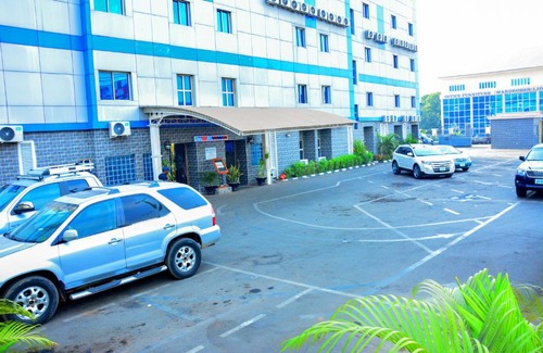 Asaba Hotel | Discover Top Rank Hotel Galaxy Asaba with Pool & Breakfast
