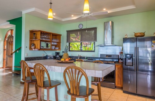 Manuel Antonio Villa | Oceanfront Retreat Near Manuel Antonio National Park