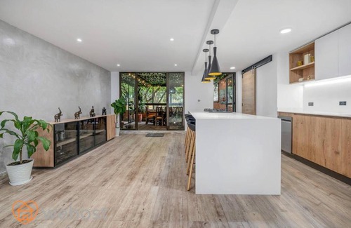 Las Lomas I Apartment | Prime Location Hotel in Serene Poblado Area - Family Friendly