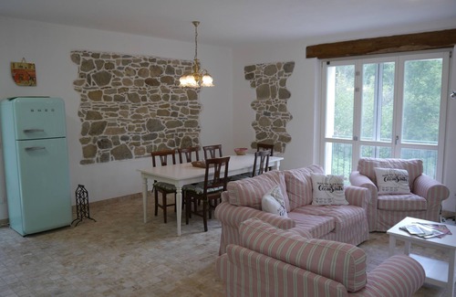 Testico House | Secluded Rustico Retreat with Ocean View and Spa Amenities