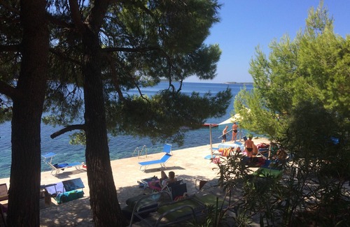 Blato Apartment | Seaside Studio for 2-3 with Ocean View & Boat Mooring