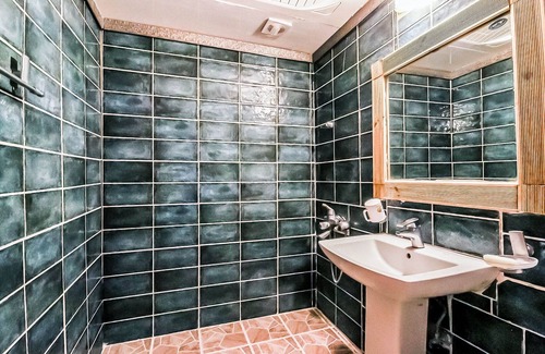 Changyang Hotel | Eco-Friendly Retreat at Top Suncheon with Family Amenities