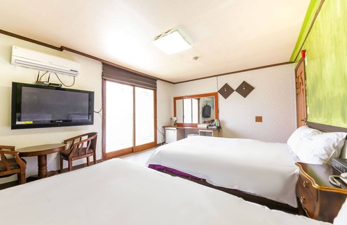 Changyang Hotel | Eco-Friendly Retreat at Top Suncheon with Family Amenities