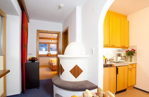 Huben Apartment | Experience Top Tirol Appartement: 4-Star Escape with Spa