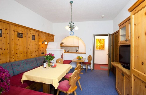 Huben Apartment | Experience Top Tirol Appartement: 4-Star Escape with Spa