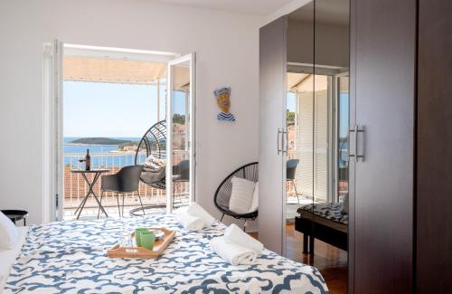 Hvar Old Town Apartment | Exceptional Top View Apartment in Hvar - Family Friendly Stay